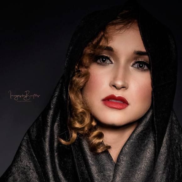 Meet your Posher, Alexandra - Picture 3 of 4